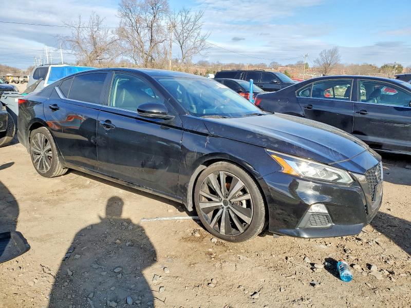 2020 Nissan Altima sr