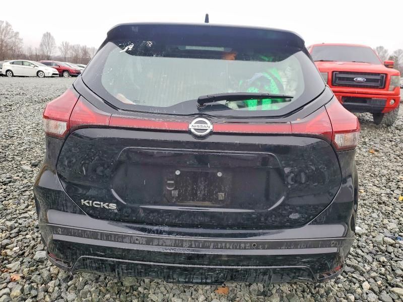 2021 Nissan Kicks s