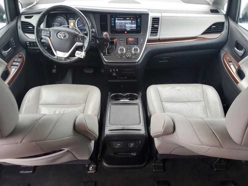2015 Toyota Sienna xle