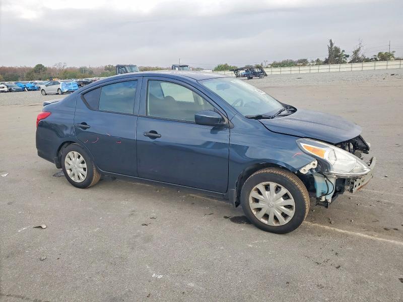 2017 Nissan Versa 1.6 s Plus