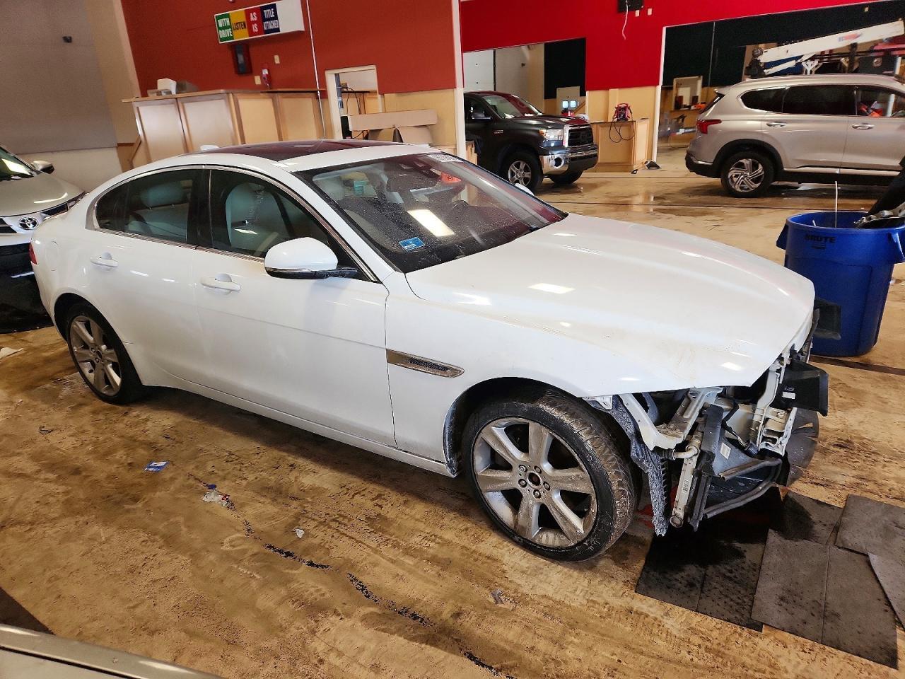 2018 Jaguar Xe Prestige