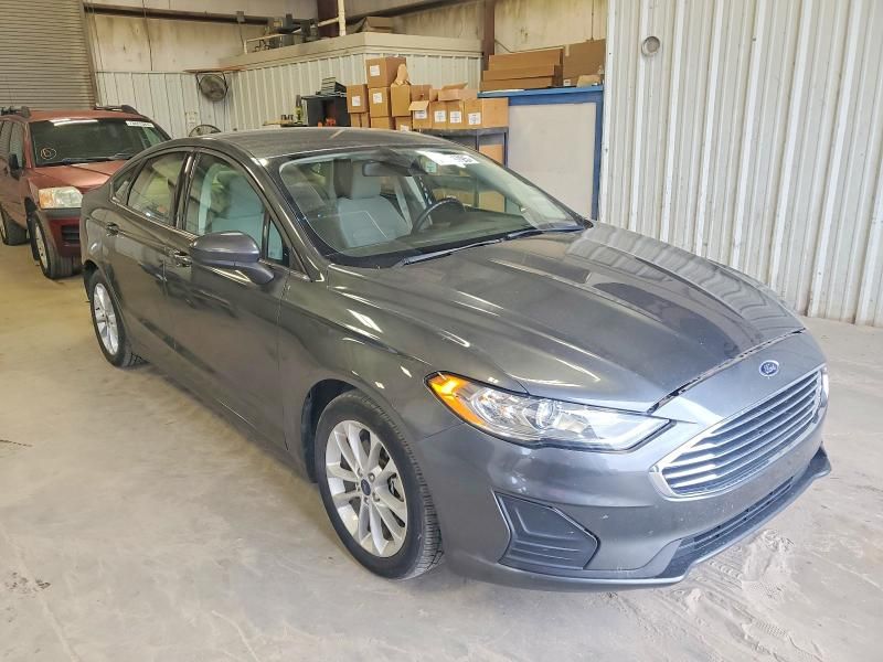 2020 Ford Fusion se