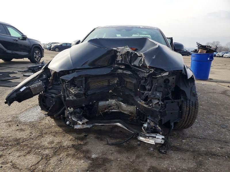 2019 Volvo S60 T8 R-design