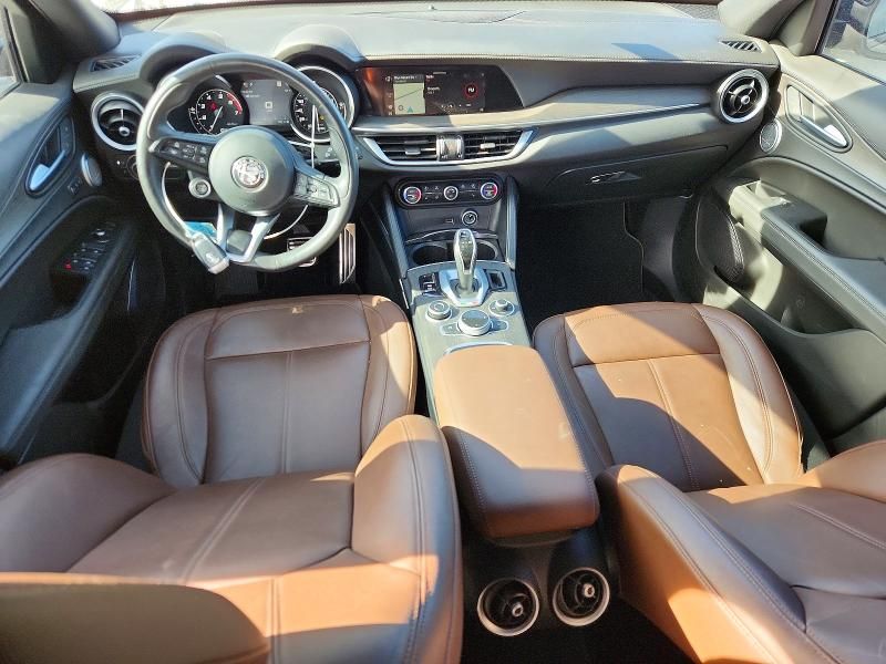 2022 Alfa Romeo Stelvio ti