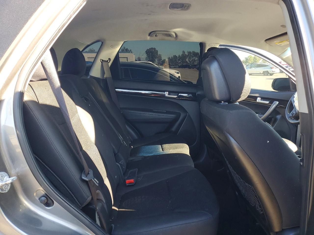 2014 KIA Sorento lx
