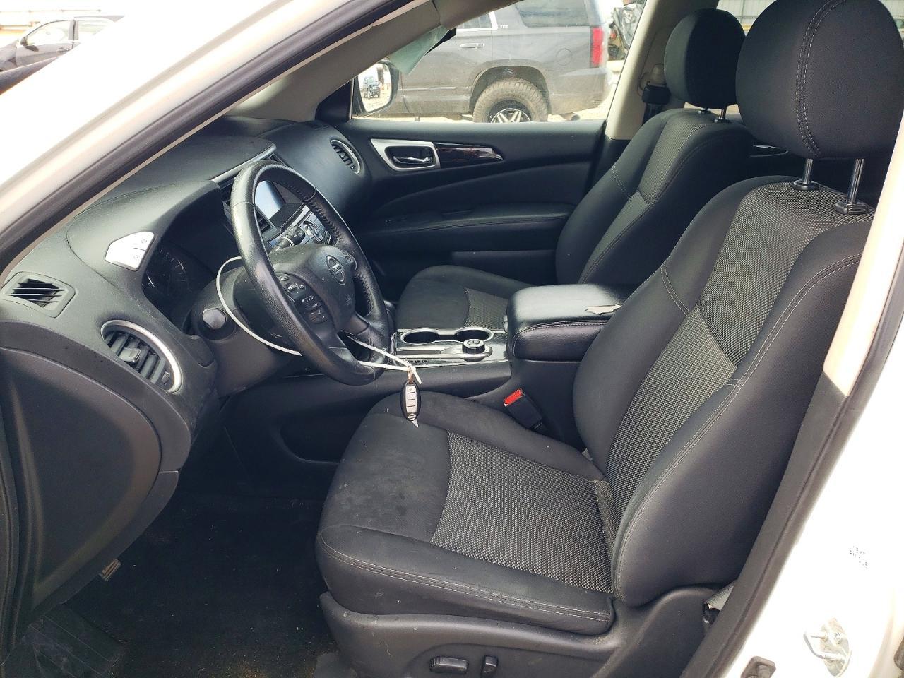 2018 Nissan Pathfinder s