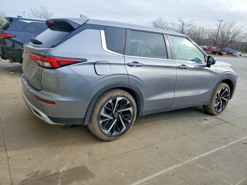 2023 Mitsubishi Outlander se