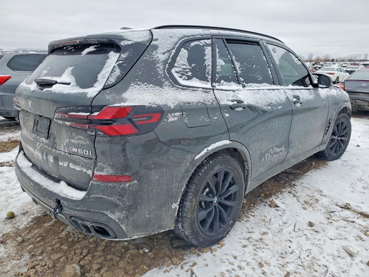 2025 BMW X5 M60i