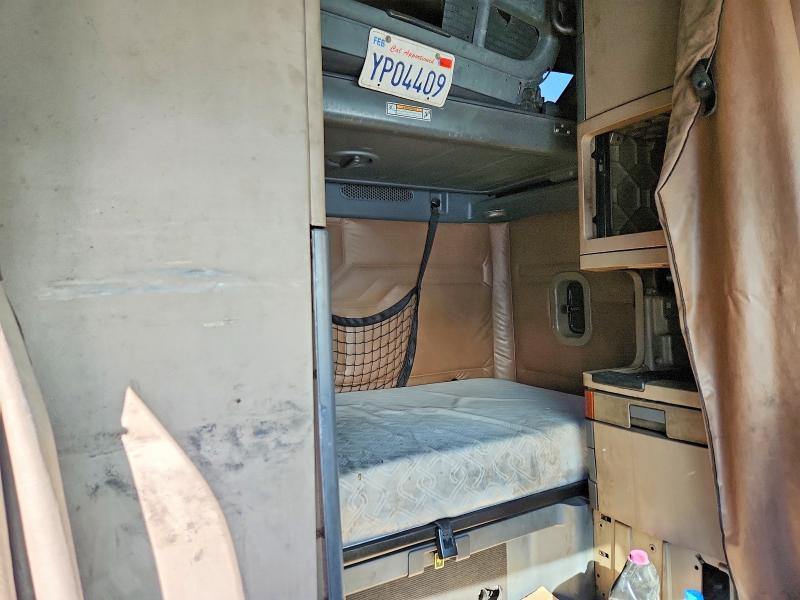 2016 Freightliner Cascadia 125 Semi Truck