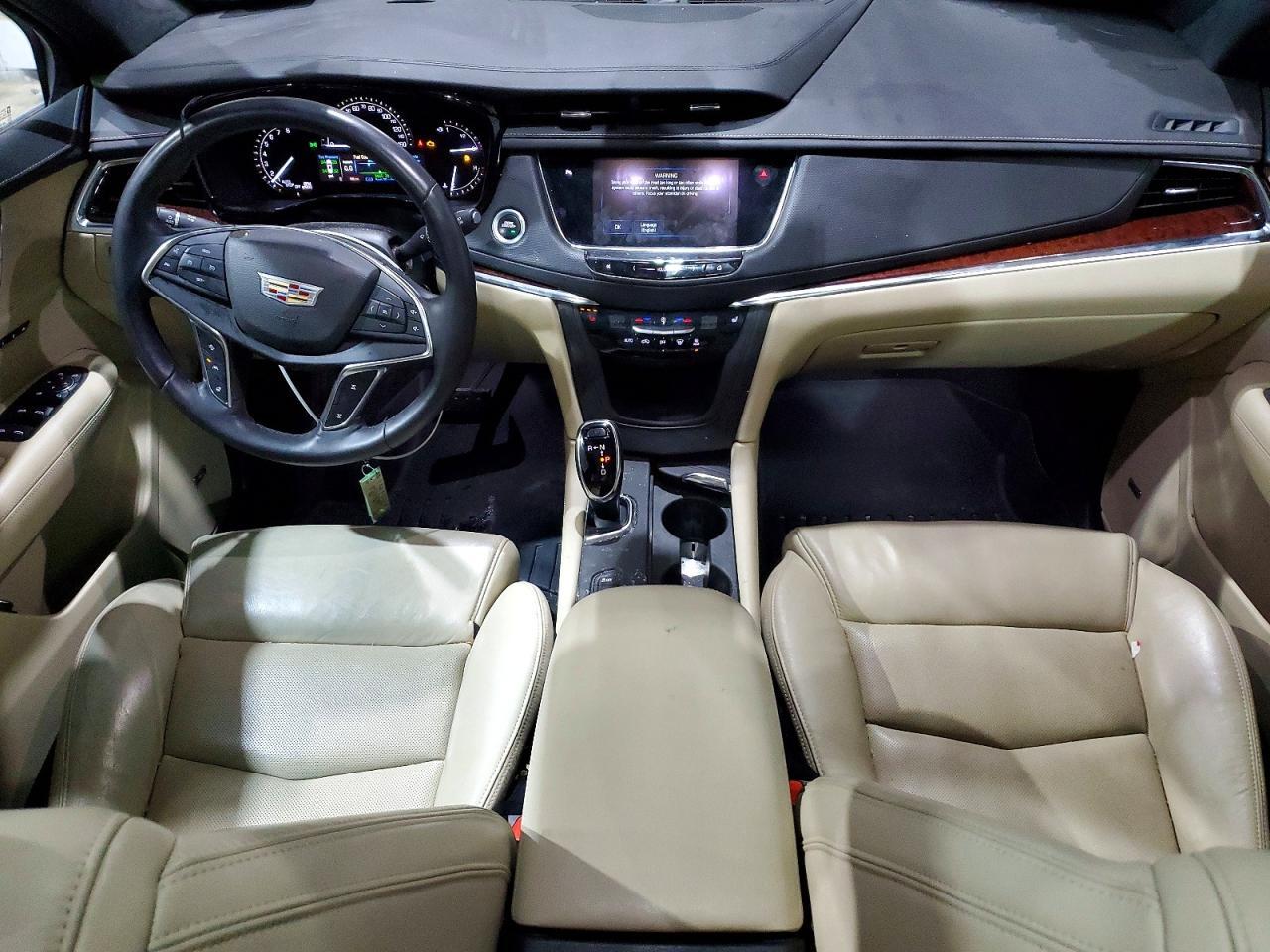 2017 Cadillac XT5 Luxury