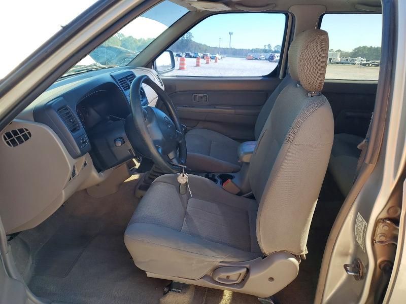 2001 Nissan Frontier Crew cab xe