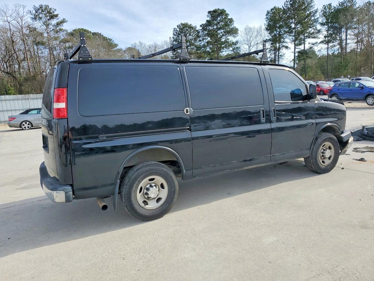 2017 Chevrolet Express G2500