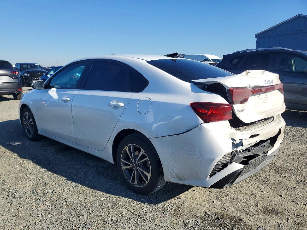 2024 KIA Forte lx