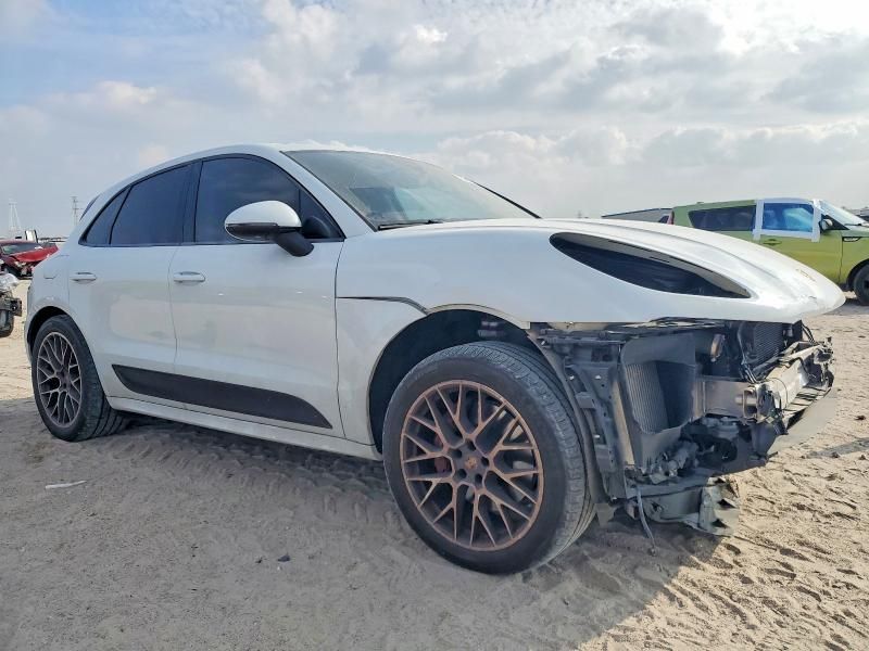 2016 Porsche Macan Turbo