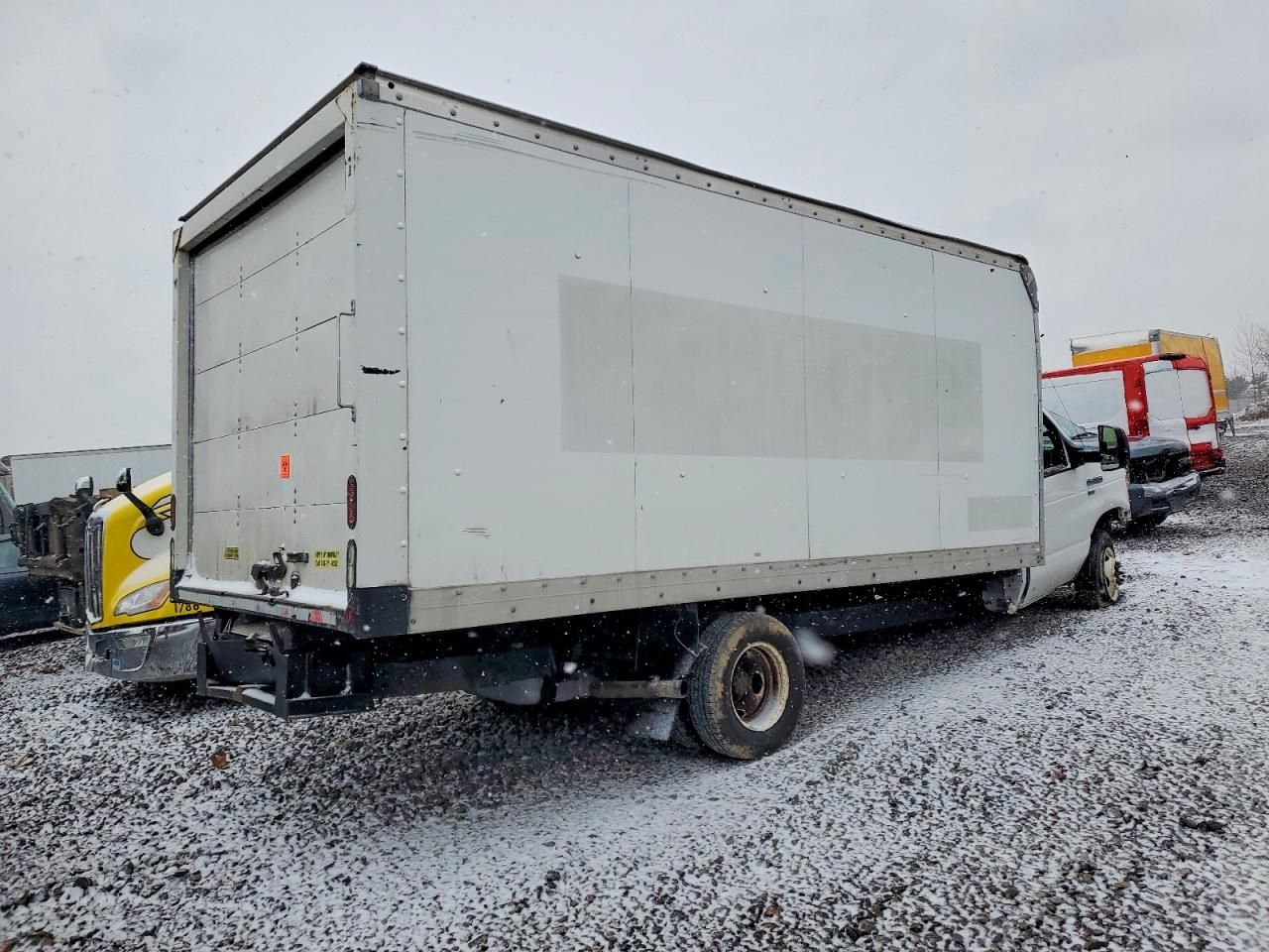 2015 Ford Econoline E350 Super Duty Cutaway Van