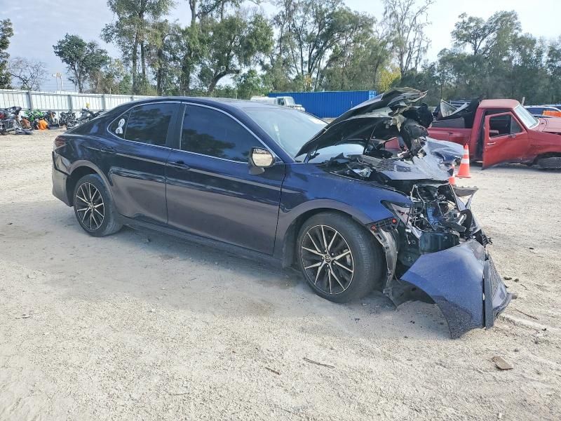 2021 Toyota Camry se