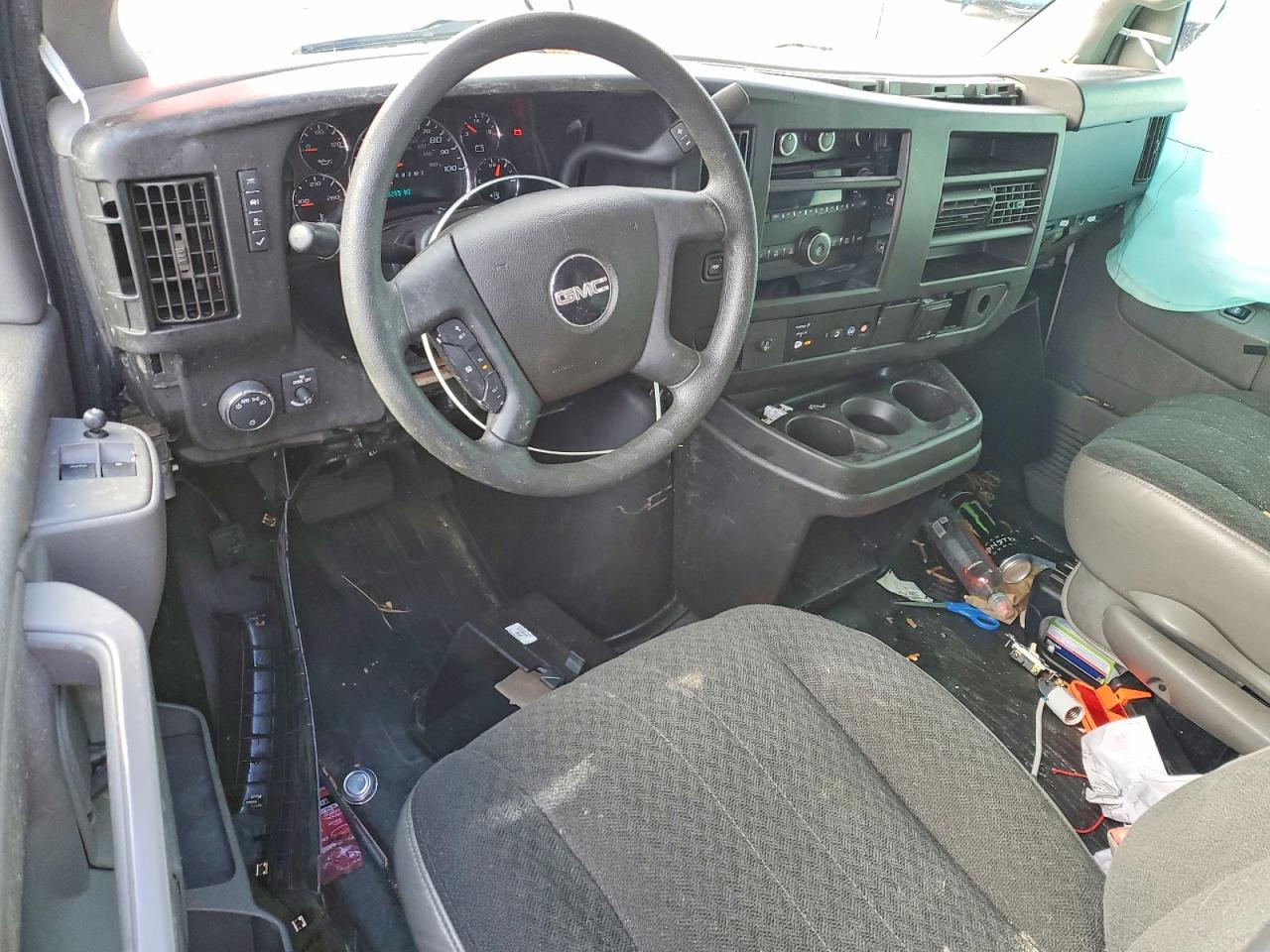 2022 GMC Savana G2500 Delivery Van