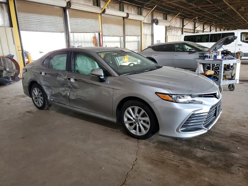 2023 Toyota Camry le