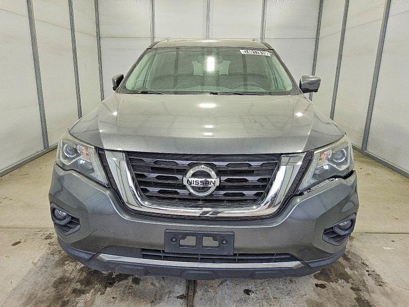 2018 Nissan Pathfinder s