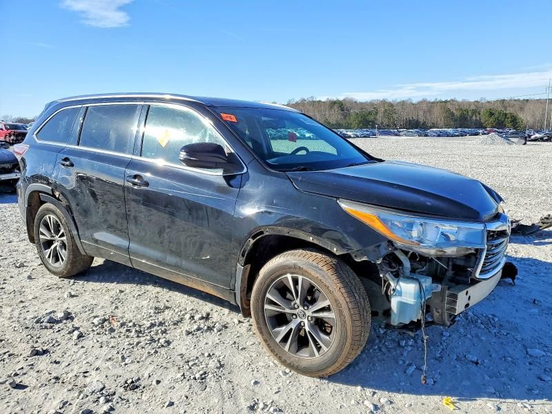 2016 Toyota Highlander xle