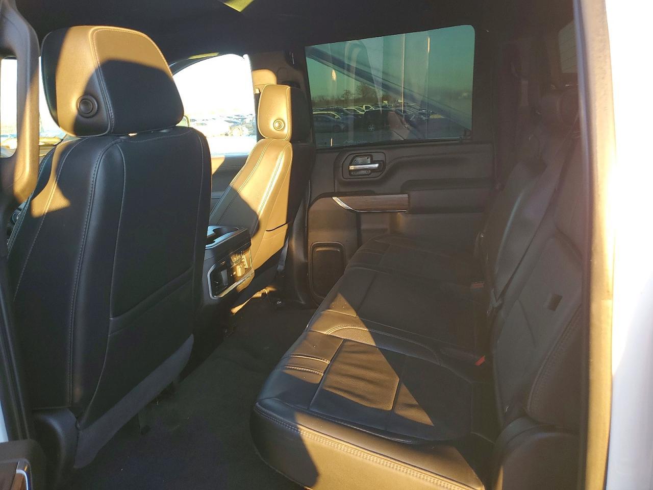 2022 Chevrolet Silverado K3500 High Country