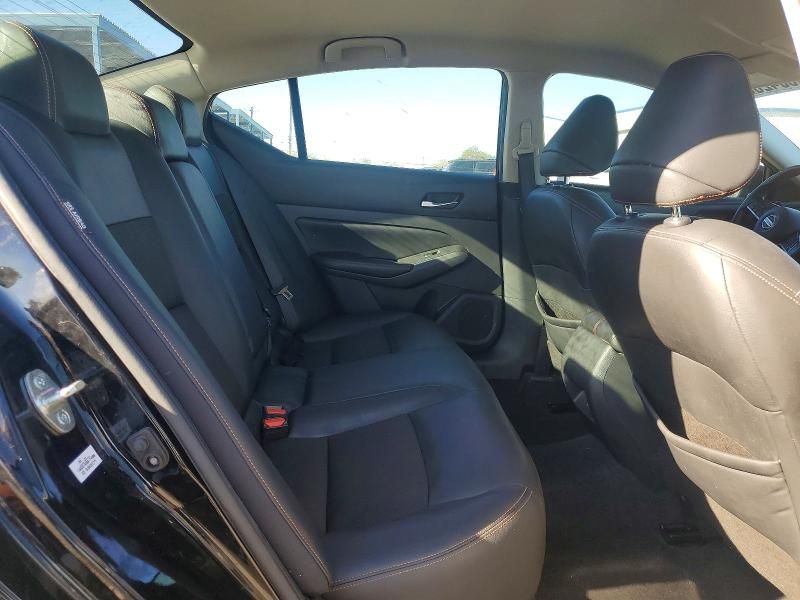 2021 Nissan Altima sr