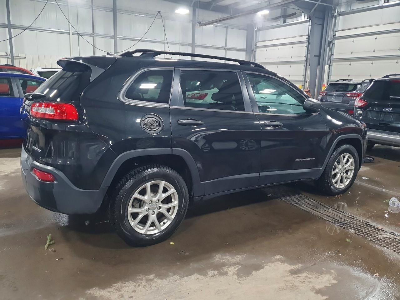 2016 Jeep Cherokee Sport