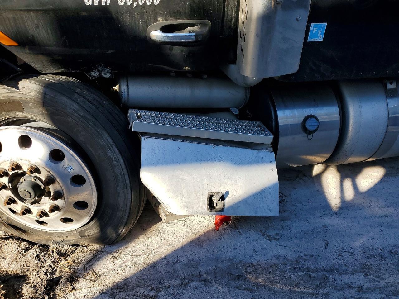 2020 Peterbilt 579