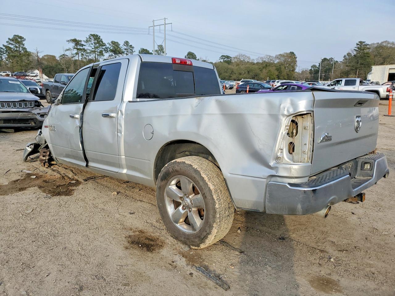 2015 Dodge RAM 1500 SLT