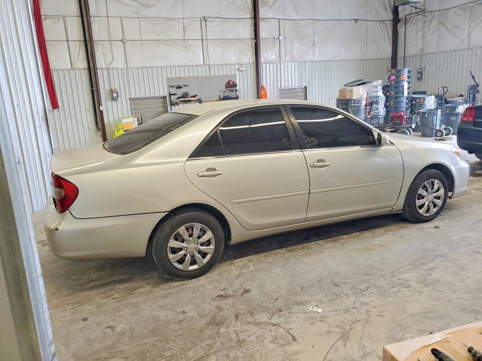 2002 Toyota Camry le