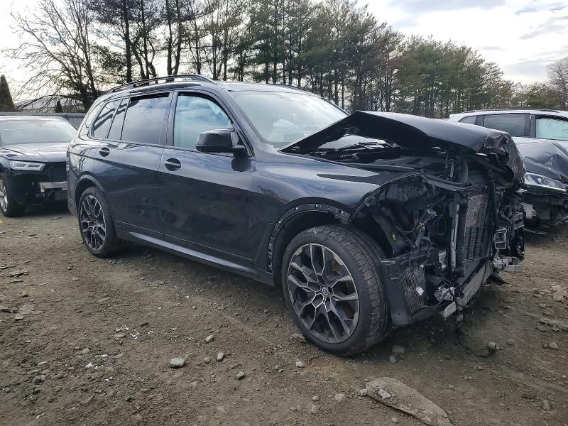 2023 BMW X7 M60i