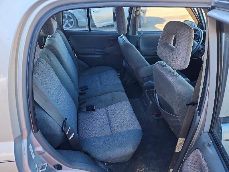 2002 Chevrolet Tracker