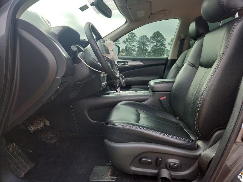 2019 Nissan Pathfinder sl