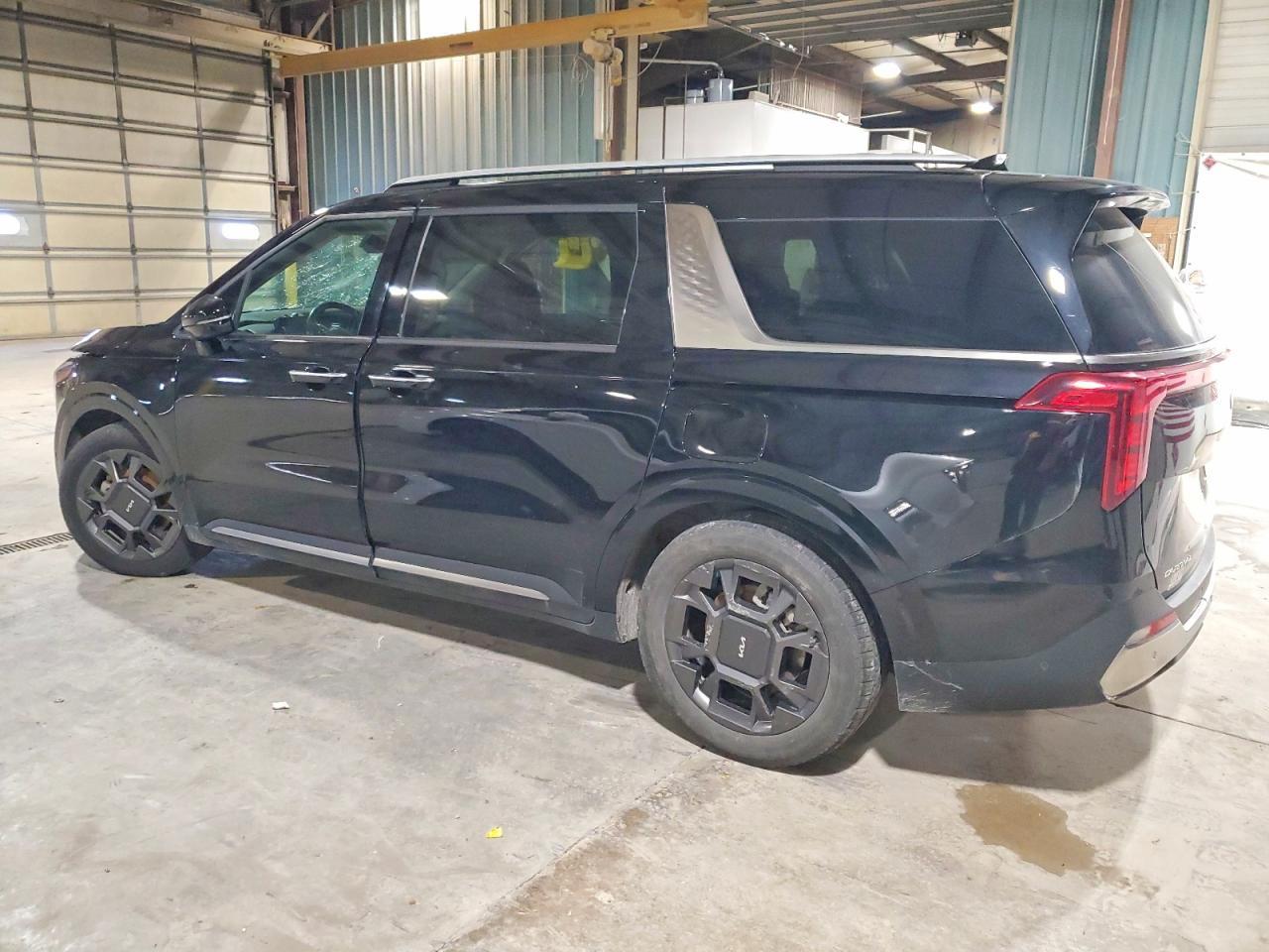 2025 KIA Carnival sx