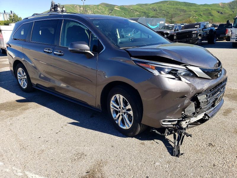 2023 Toyota Sienna Limited