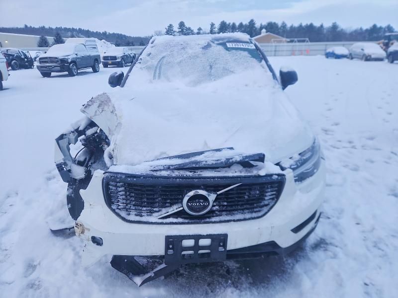 2020 Volvo Xc40 T5 R-design