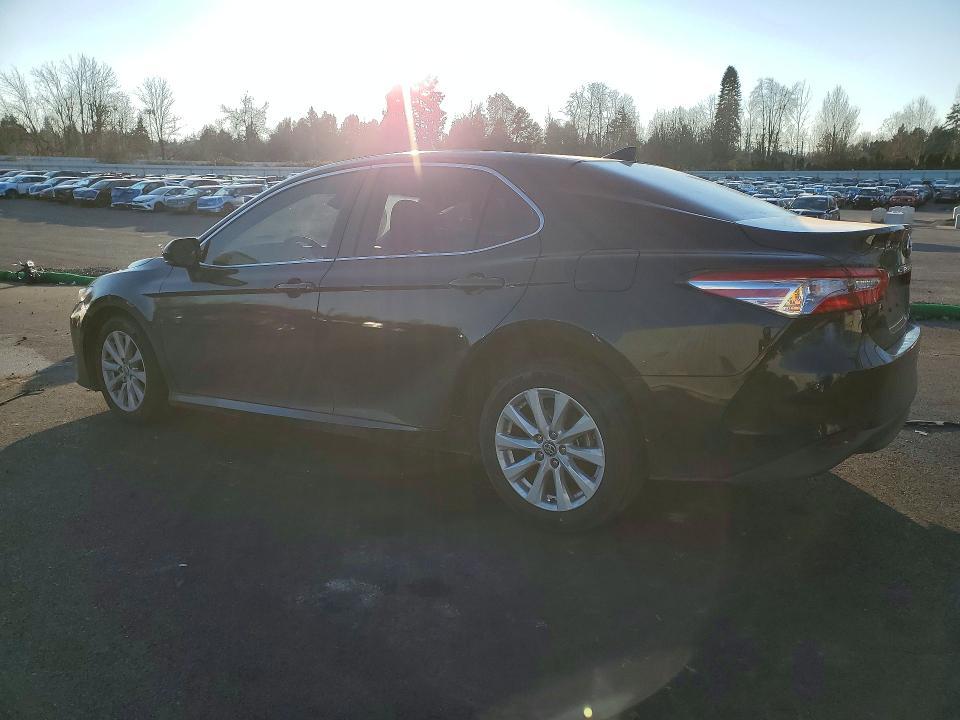 2020 Toyota Camry le