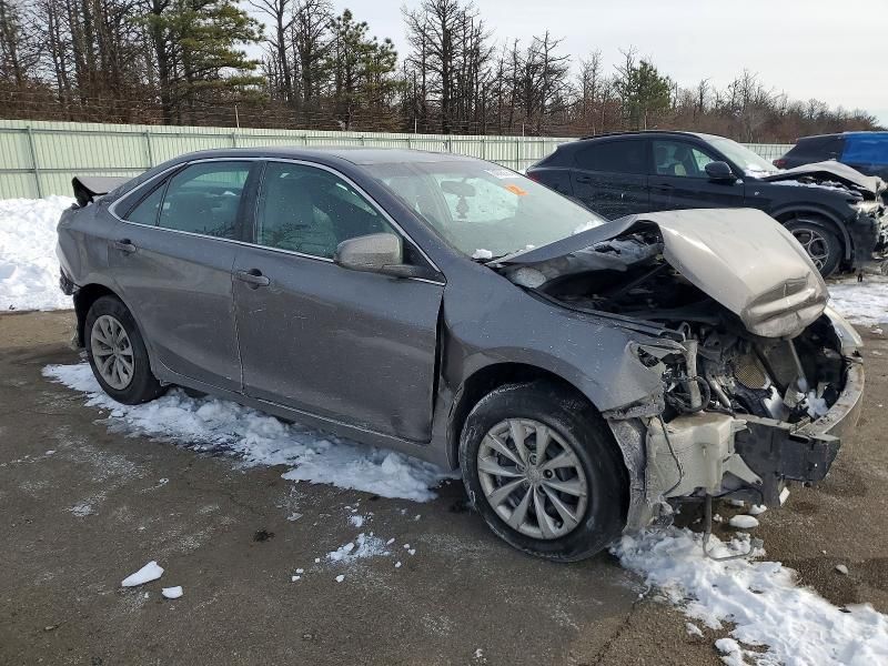 2017 Toyota Camry le