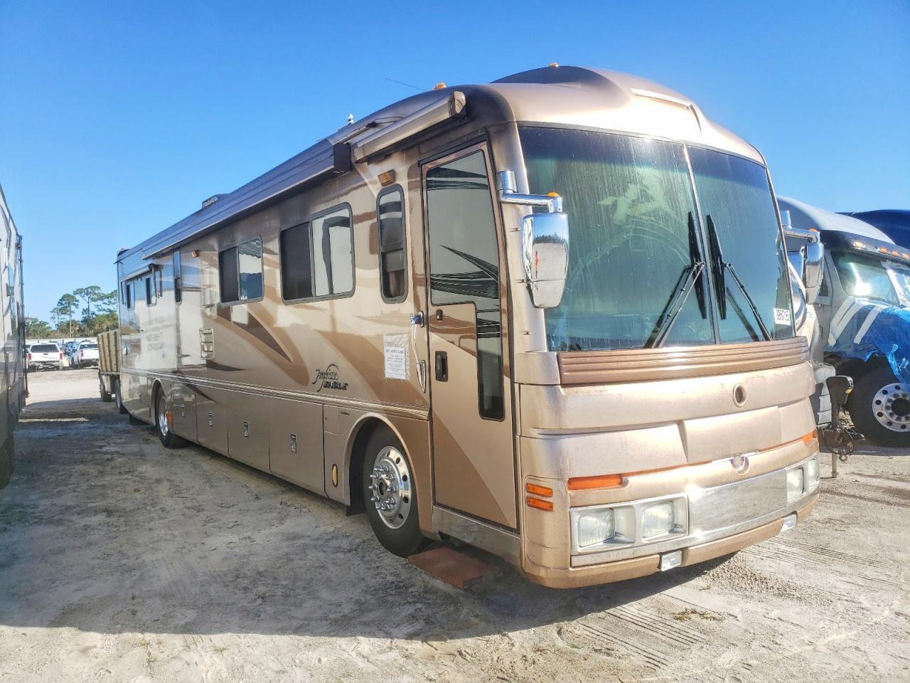 2003 Spartan Mountain Master Recreational Vehicle