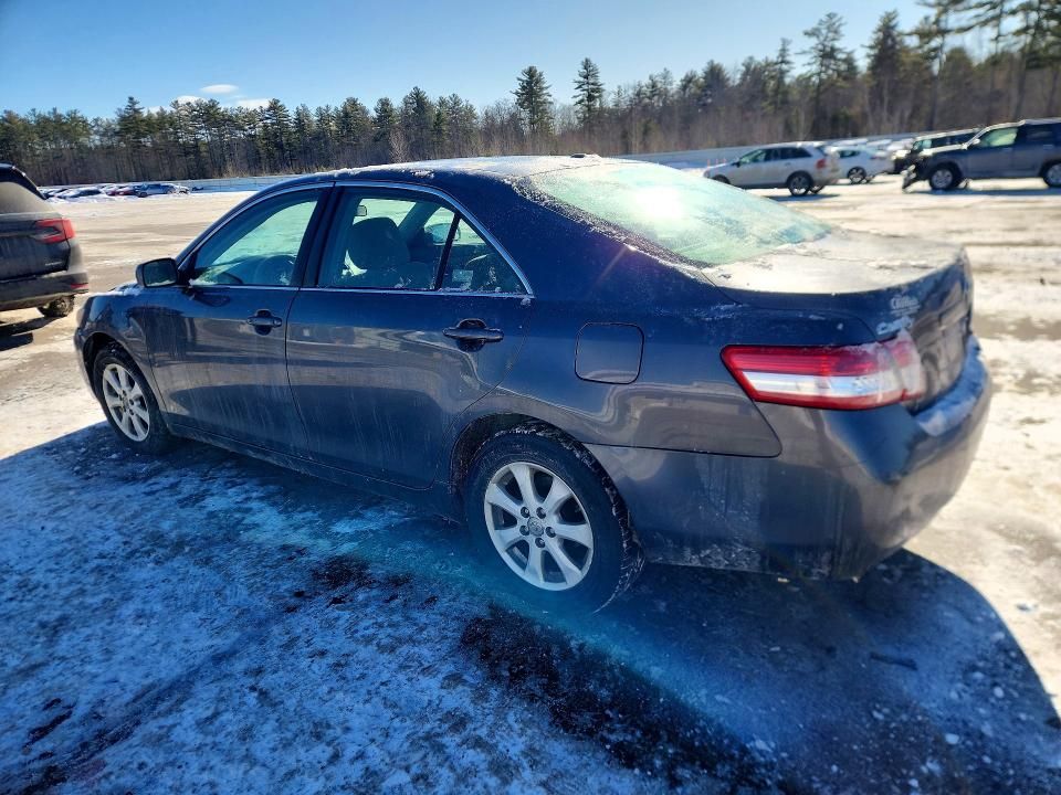 2011 Toyota Camry le