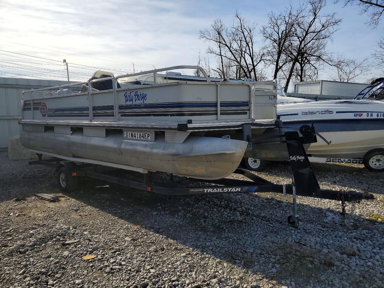 1992 Sun Tracker Boat