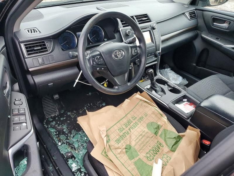 2016 Toyota Camry le