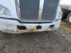 2015 Kenworth T680 Semi Truck