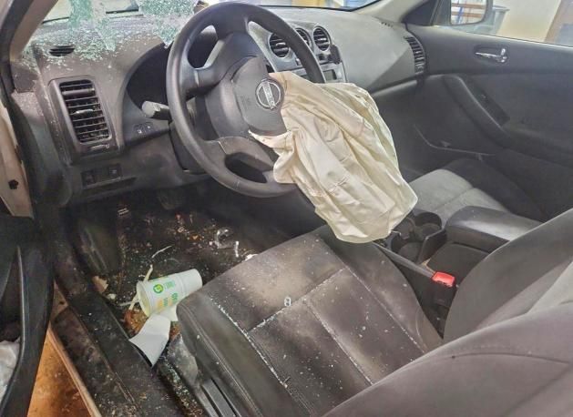 2010 Nissan Altima Base