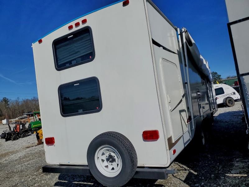 2005 Keystone Trailer