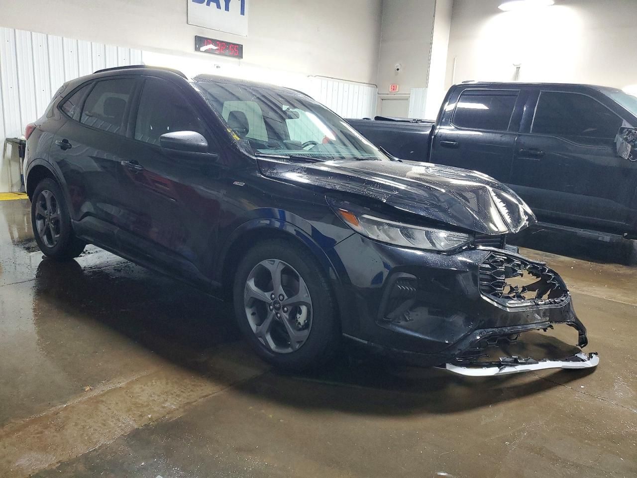 2024 Ford Escape st Line