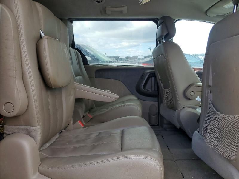 2015 Chrysler Town & Country Touring