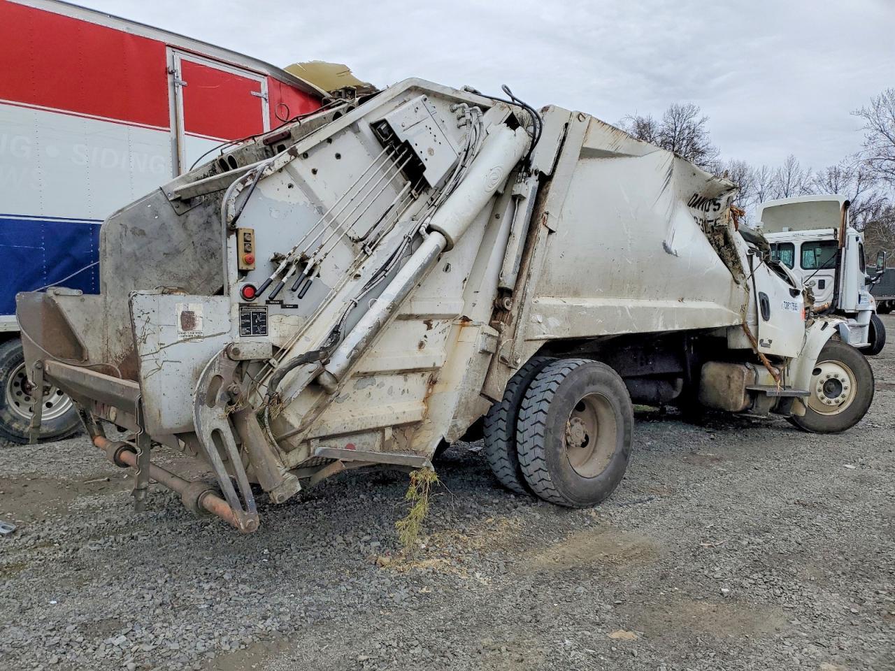 2005 Freightliner M2 106 Medium Duty