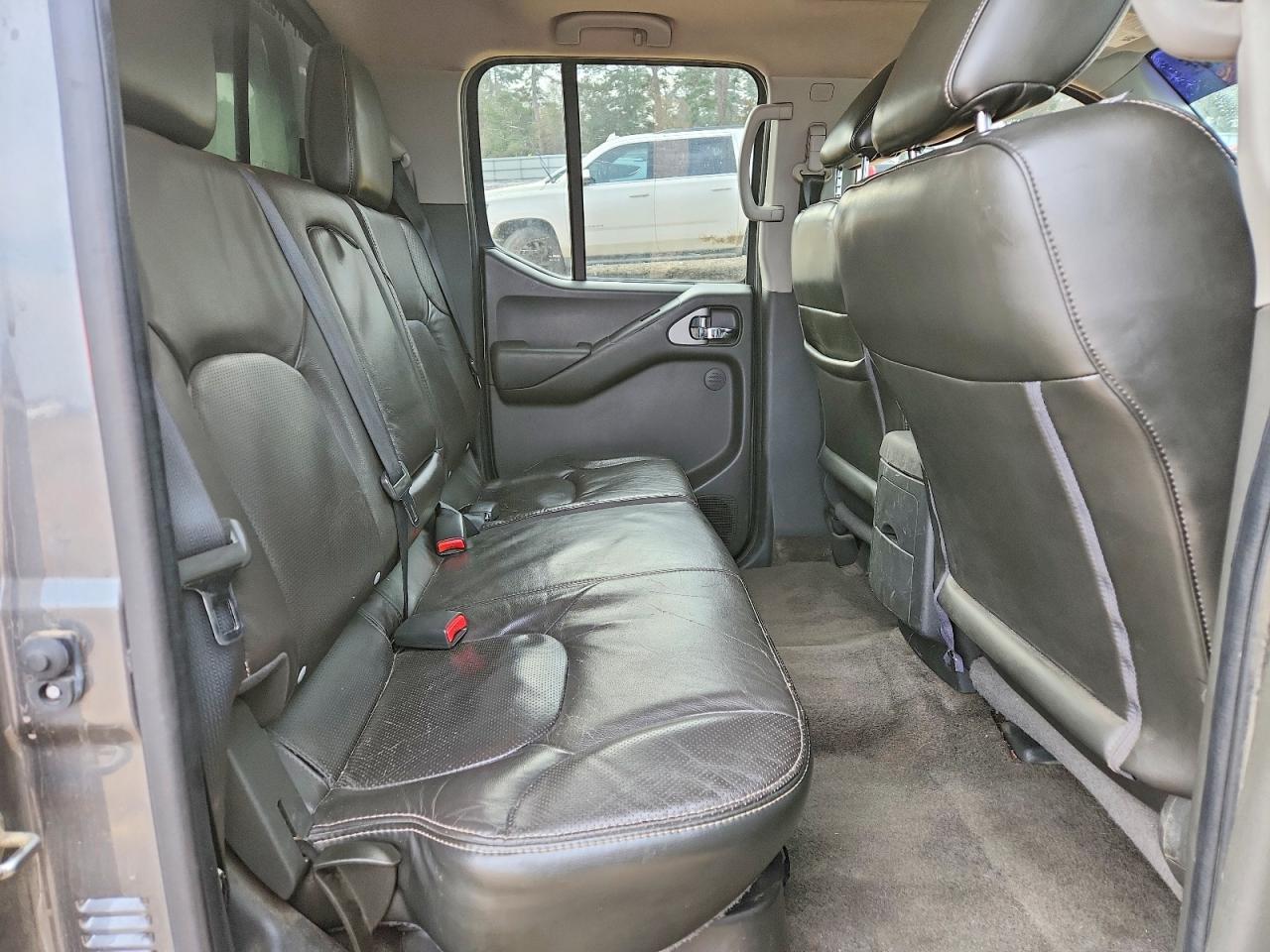 2016 Nissan Frontier s