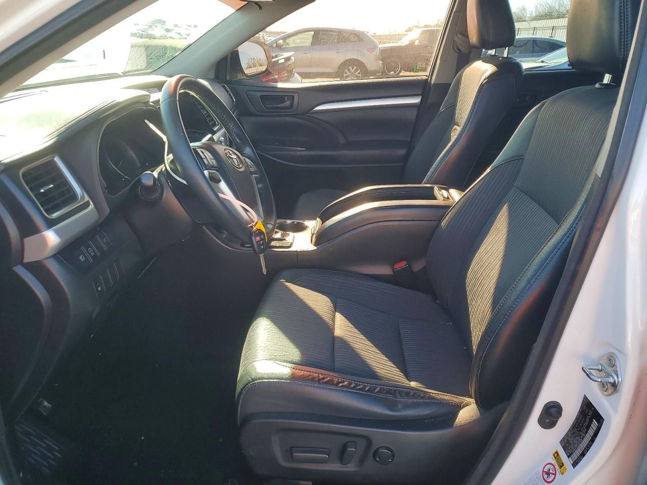 2018 Toyota Highlander le